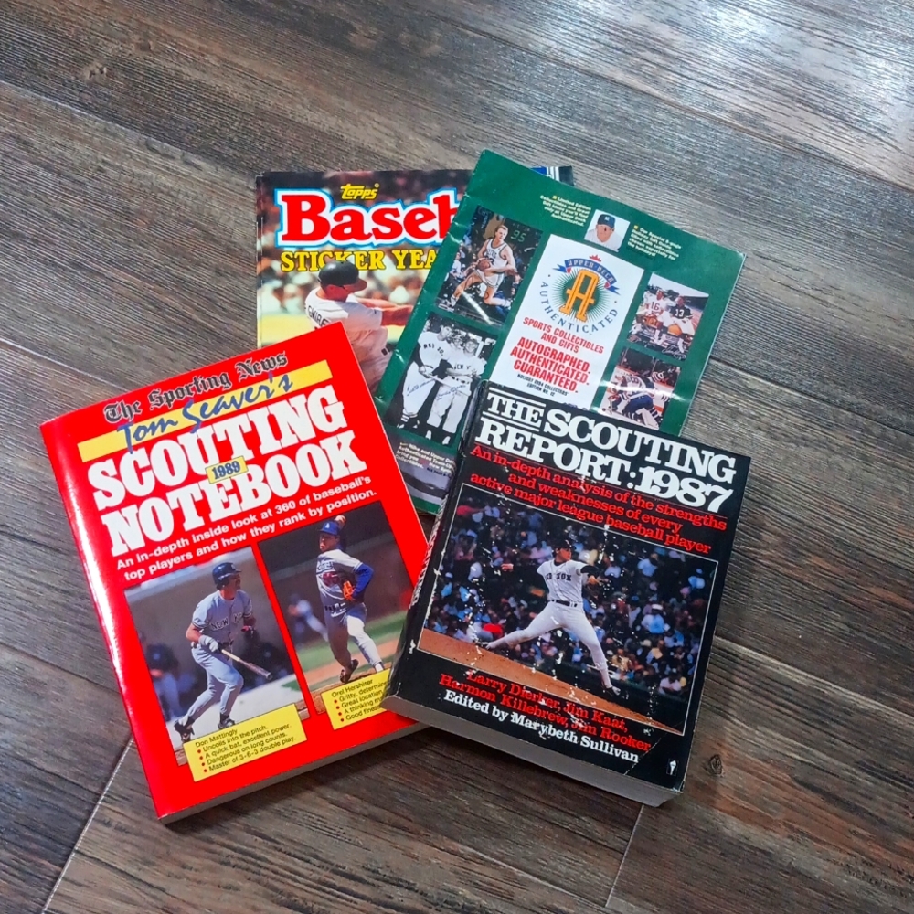 Lot of 4 Baseball Memorabilia ⚾️- 2 Books and 2 Magazines